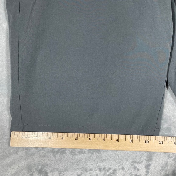 Travis Mathew Mens Golf Shorts Size 33 Gray Performance Stretch Flat Front - Picture 7 of 9